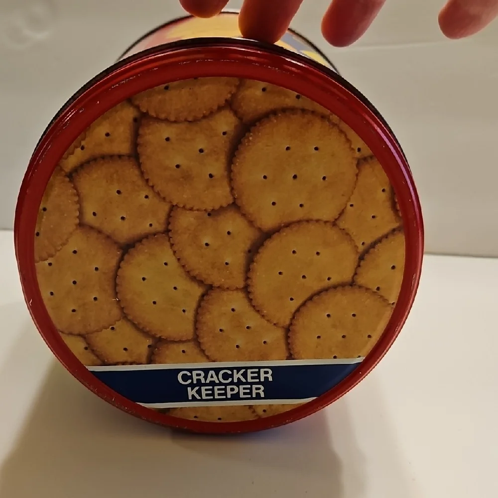 Vintage 1982 Nabisco RITZ Crackers Tin 12 oz Round Metal Canister With Lid 6”H